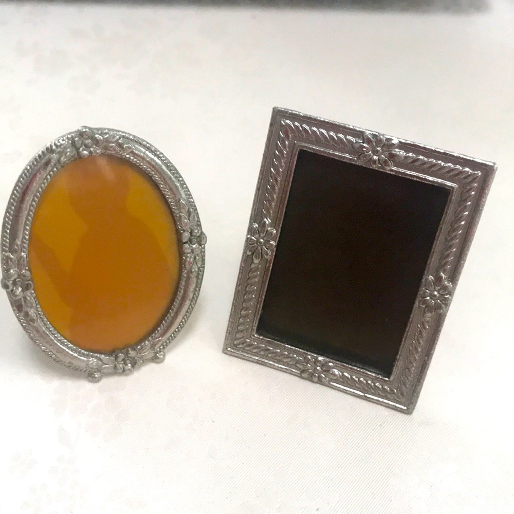 2 Mini Photo Frames
